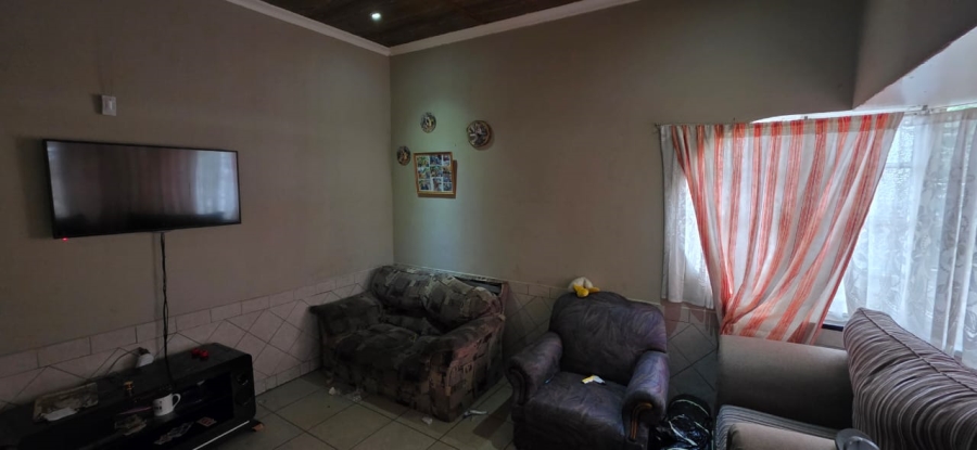 5 Bedroom Property for Sale in Elandia North West